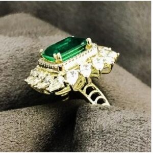 9KT Royal Style Swarovski Ring