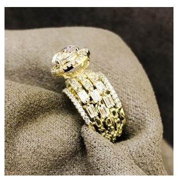 9KT Antique Style Swarovski Ladies Ring - Image 2