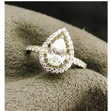 Modern Designer 9KT Gold Swarovski Ring