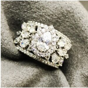 9KT Royal Style Swarovski Ladies Ring