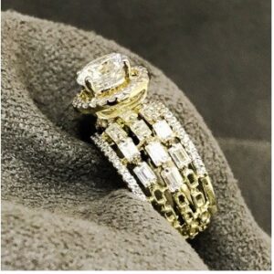 Stylish 9Kt Swarovski Ladies Ring