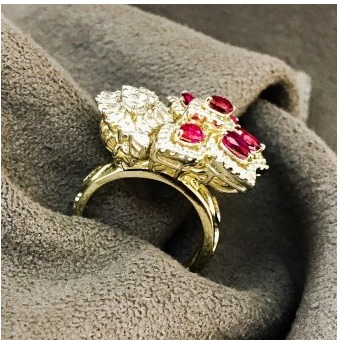 Royal Style 9KT Swarovski Ring - Image 2