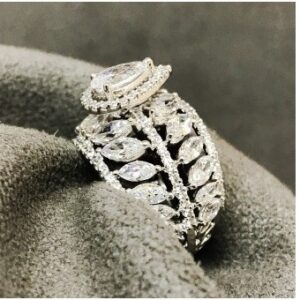 9KT Classic Swarovski Ladies Ring