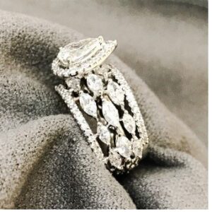 9KT Casual  Swarovski Women Ring