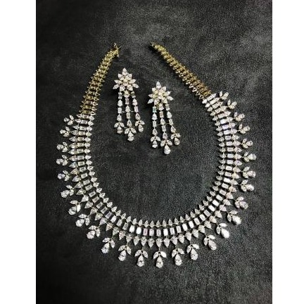 Leaf Shape 9KT Swarovski Necklace Set