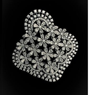 Attractive 9KT Swarovski Fancy Ladies Pendant