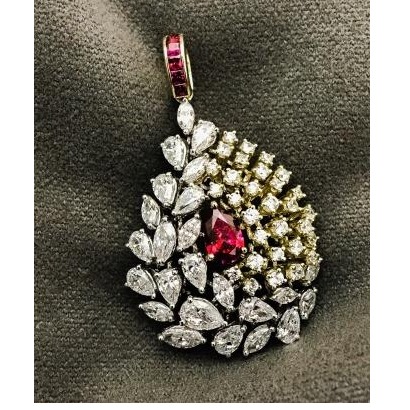 Traditional  9KT Swarovski Ladies Pendant Set