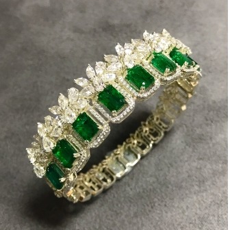 Designer 9KT Gold Swarovski Ladies Bracelet - Image 2