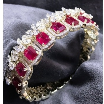 Designer 9KT Gold Swarovski Ladies Bracelet