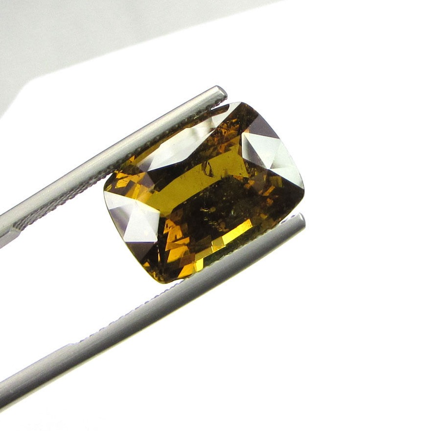 12.24ct cushion color-change alexandrite - Image 4