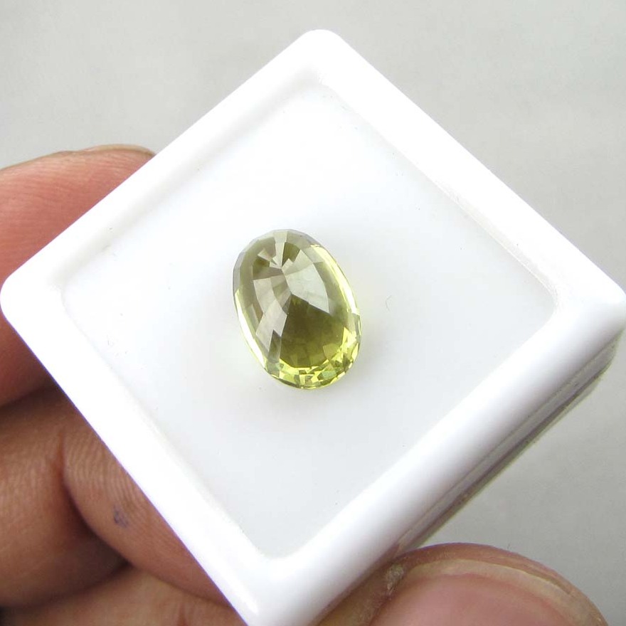 3.25ct oval color-change alexandrite - Image 2
