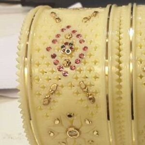 916 Broad Design Gold Chudi