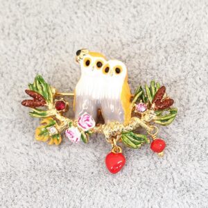 Owl Enamel Pins Wholesale, Latest Brooch with Red Heart Charm