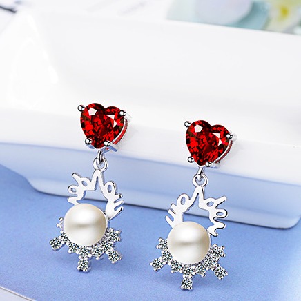 Heart Shape Modern Ladies Earrings