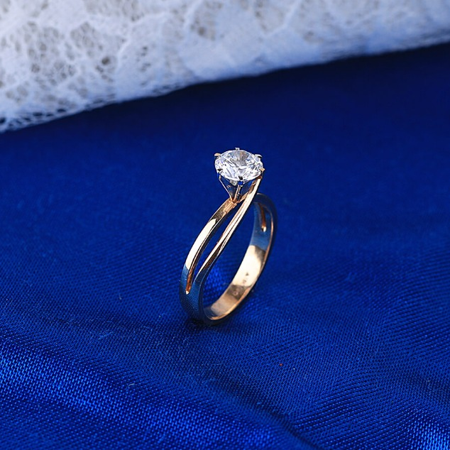 Solitaire Ladies Ring