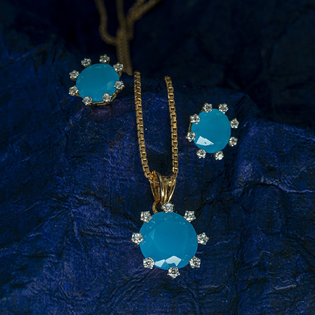 gold pendant set