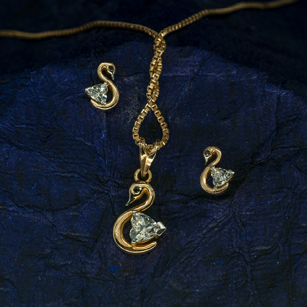 Rose gold pendant set