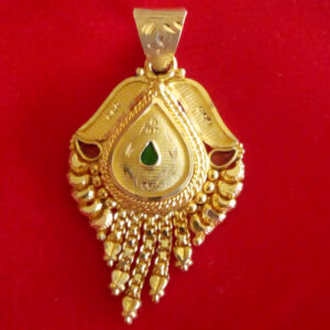 916 Gold Modern Style Ladies Pendant Set
