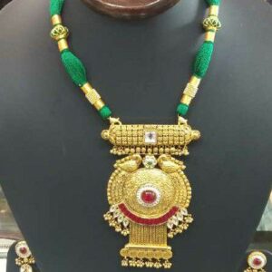 22KT Gold Antique Colored Stone Necklace Set
