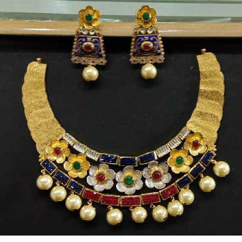 22KT Gold Antique Jadtar Necklace Set