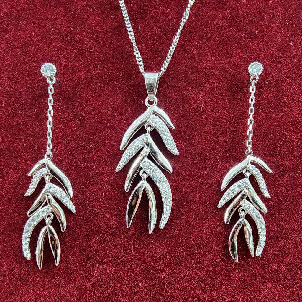 925 Sterling Silver Leaf Design Necklace For Girls