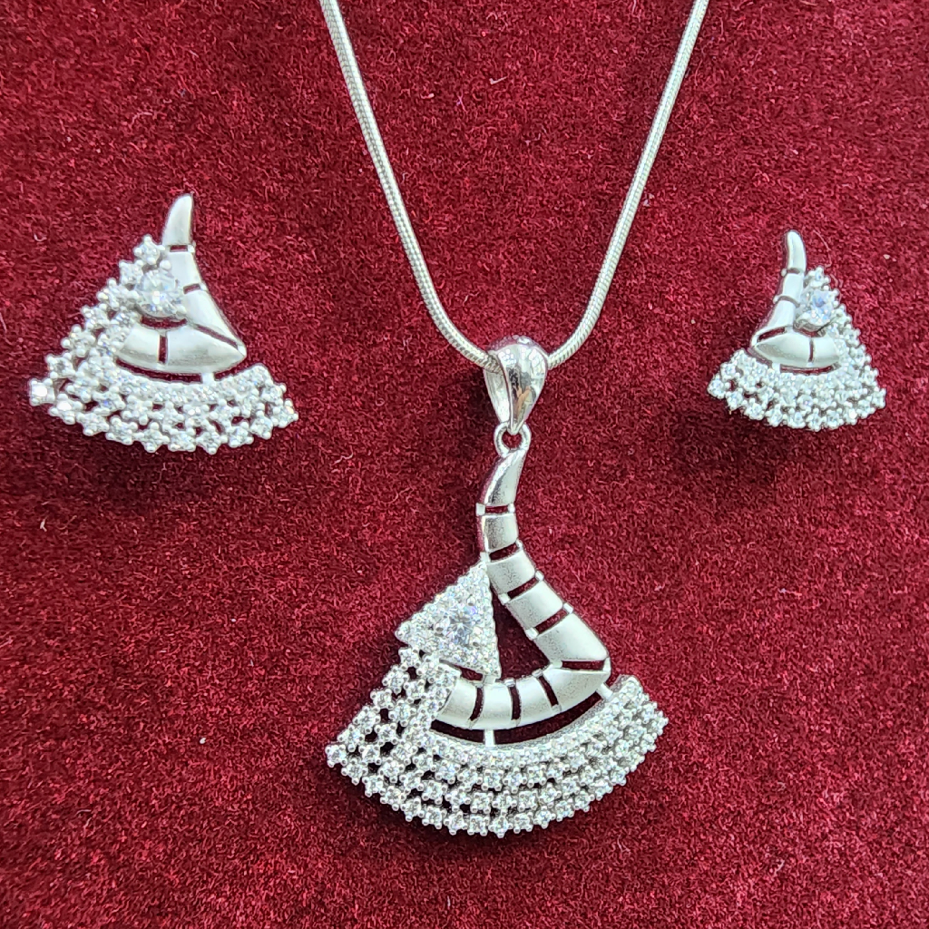925 Sterling Silver Premium Occasionally Wearing Fancy Necklace