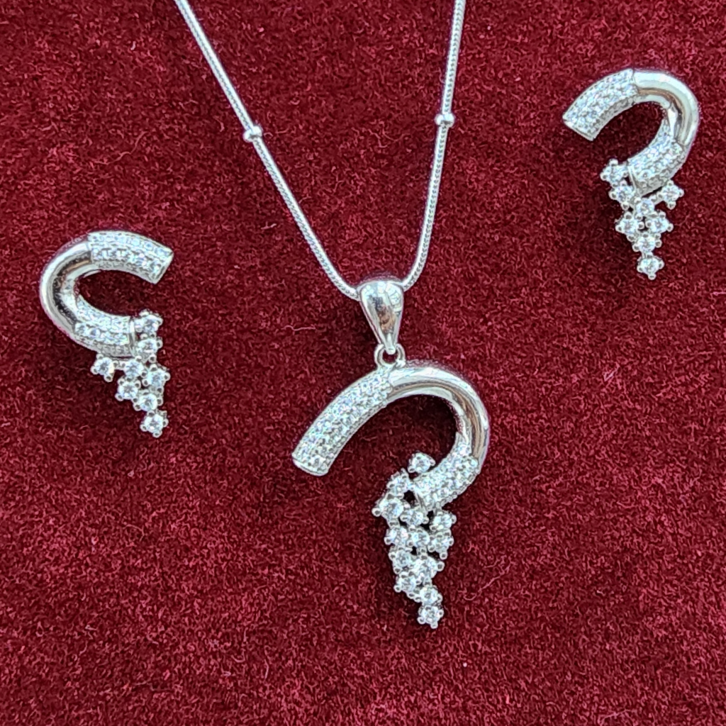 925 Sterling Silver Stylish Pendant Set