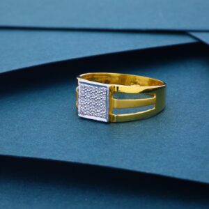 22k Gold Square Design Ring