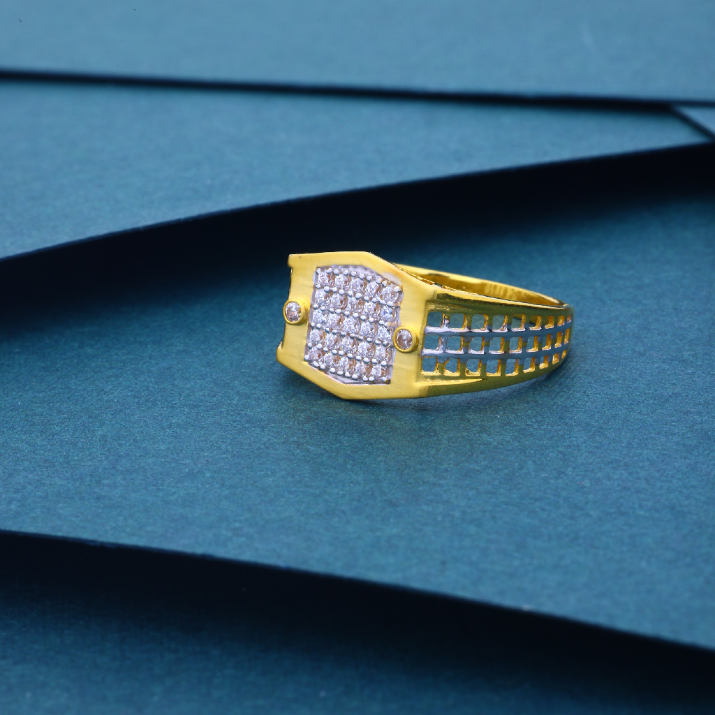 22k Gold Fancy Gents Ring