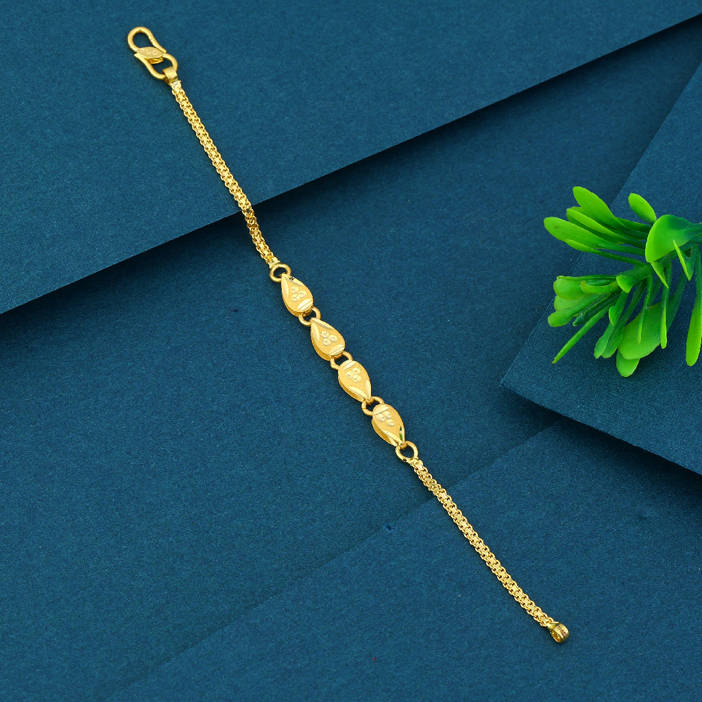 916  Gold Classic Fancy Children Bracelet
