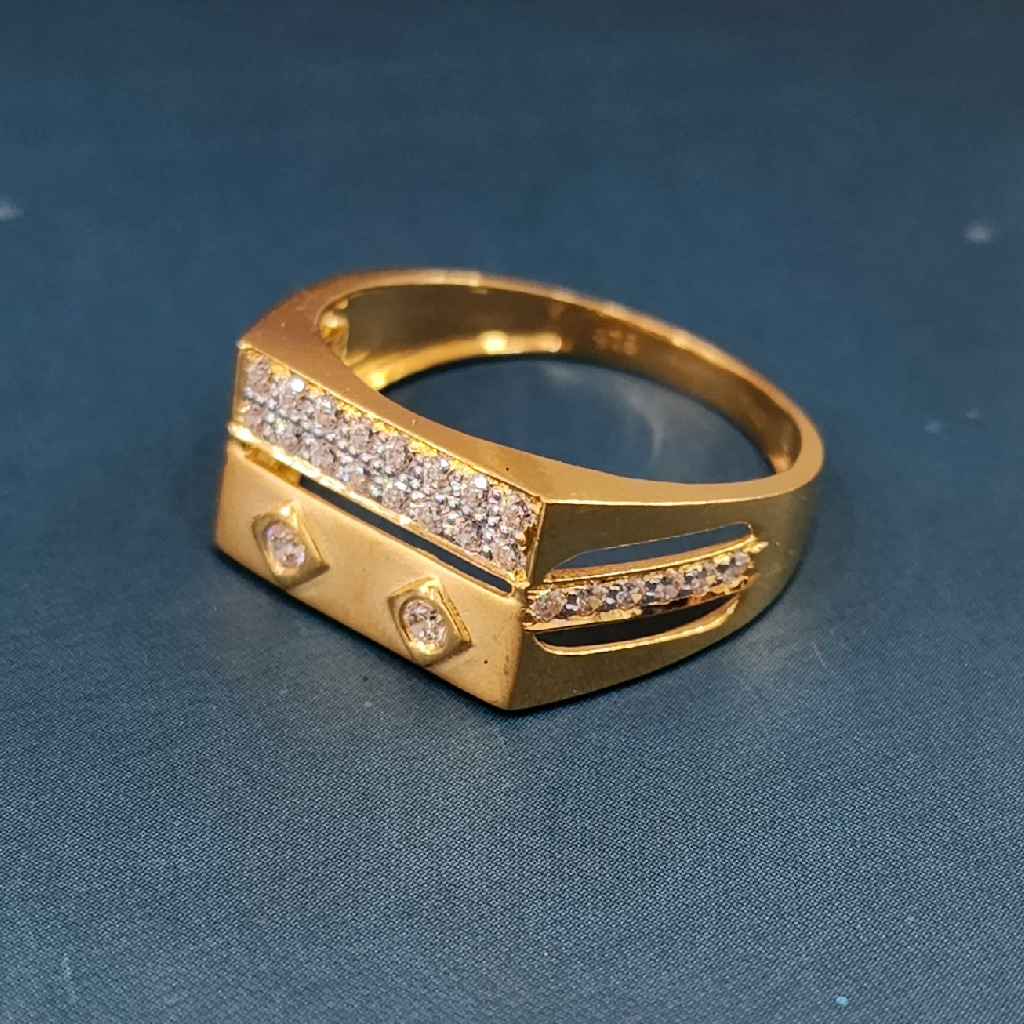 22K 916 Gold Exclusive Stone Gents Ring