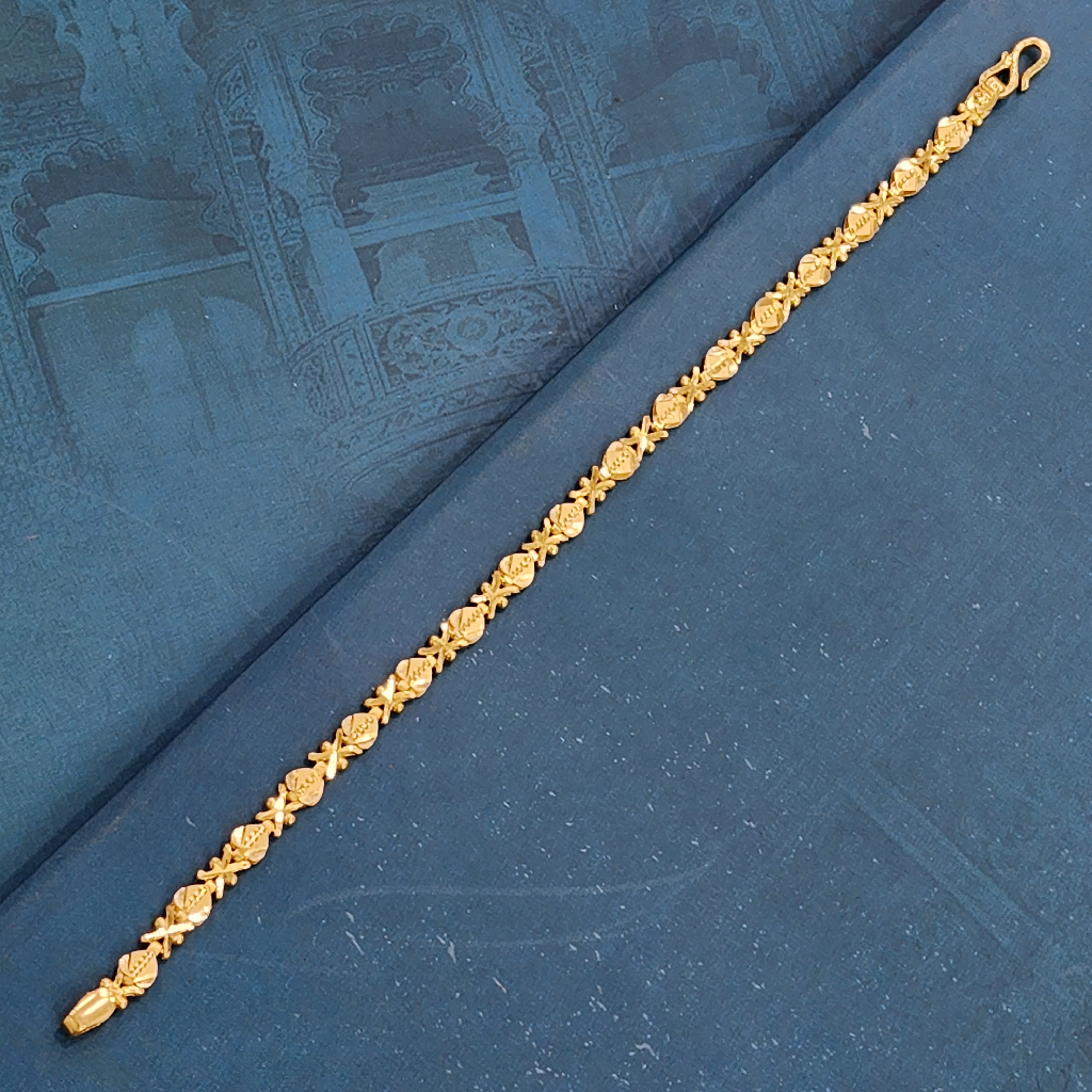 22k gold exclusive modern ladies bracelet