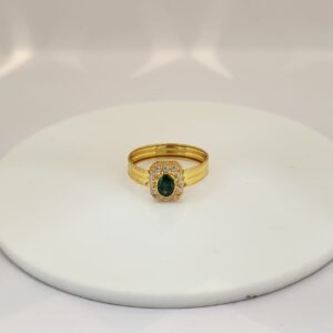 18k gold exclusive stone sitting ring