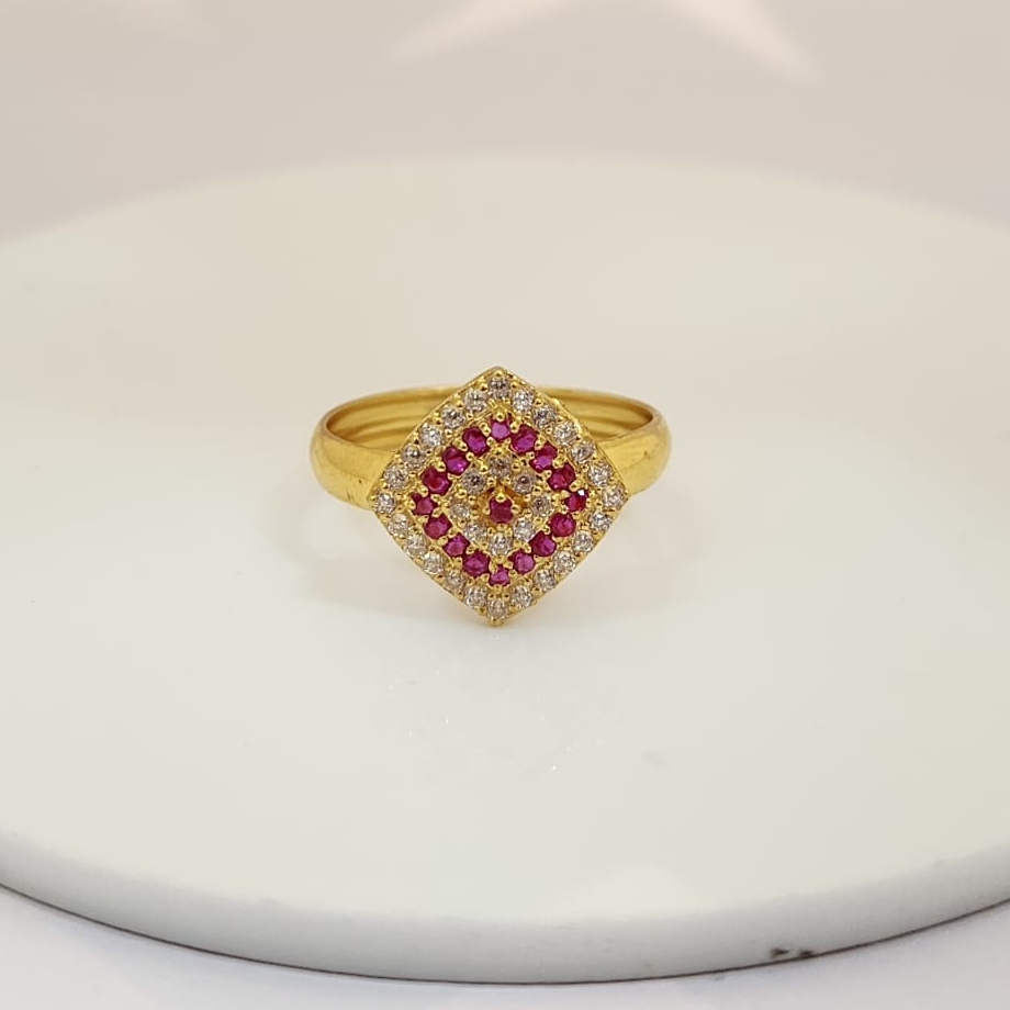 18k gold exclusive square shape ladies ring - Image 2