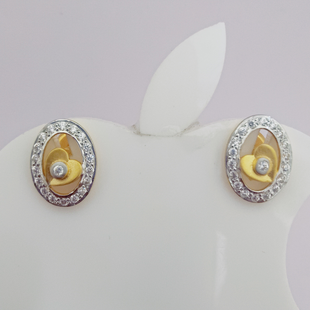 22k Gold Exclusive Round Shape Heart Design Earring