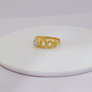 22k Gold Exclusive Round Shape Stone Ring
