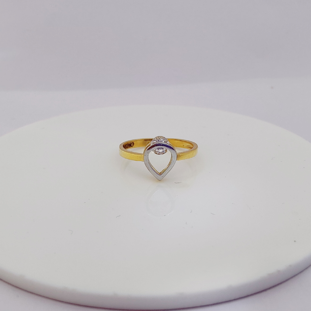 22k Gold Exclusive Ovel Shape Stone Ring
