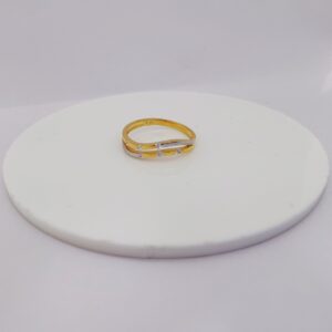 22k Gold Exclusive Round Shape Ring