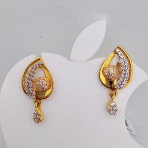22k Gold Exclusive Stone Sitting Earring.