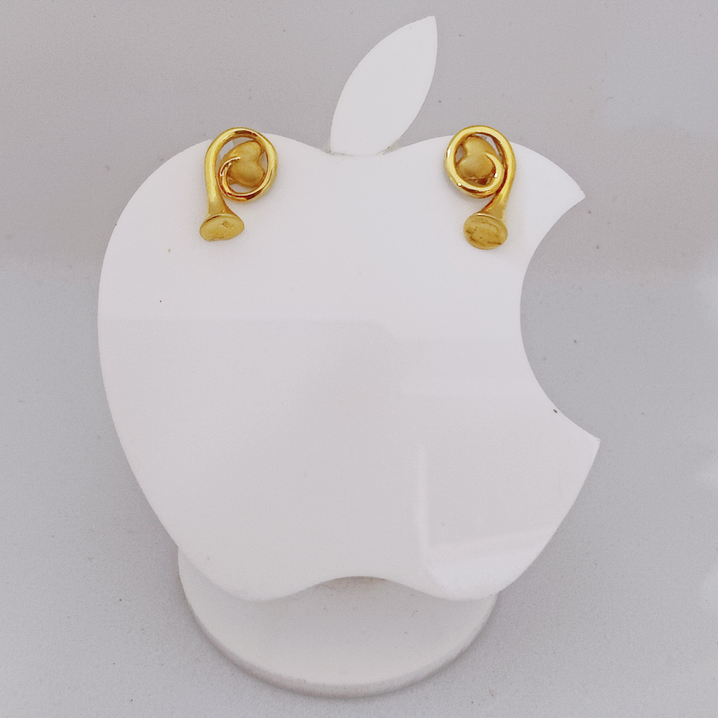 18k gold plain heart shape earring