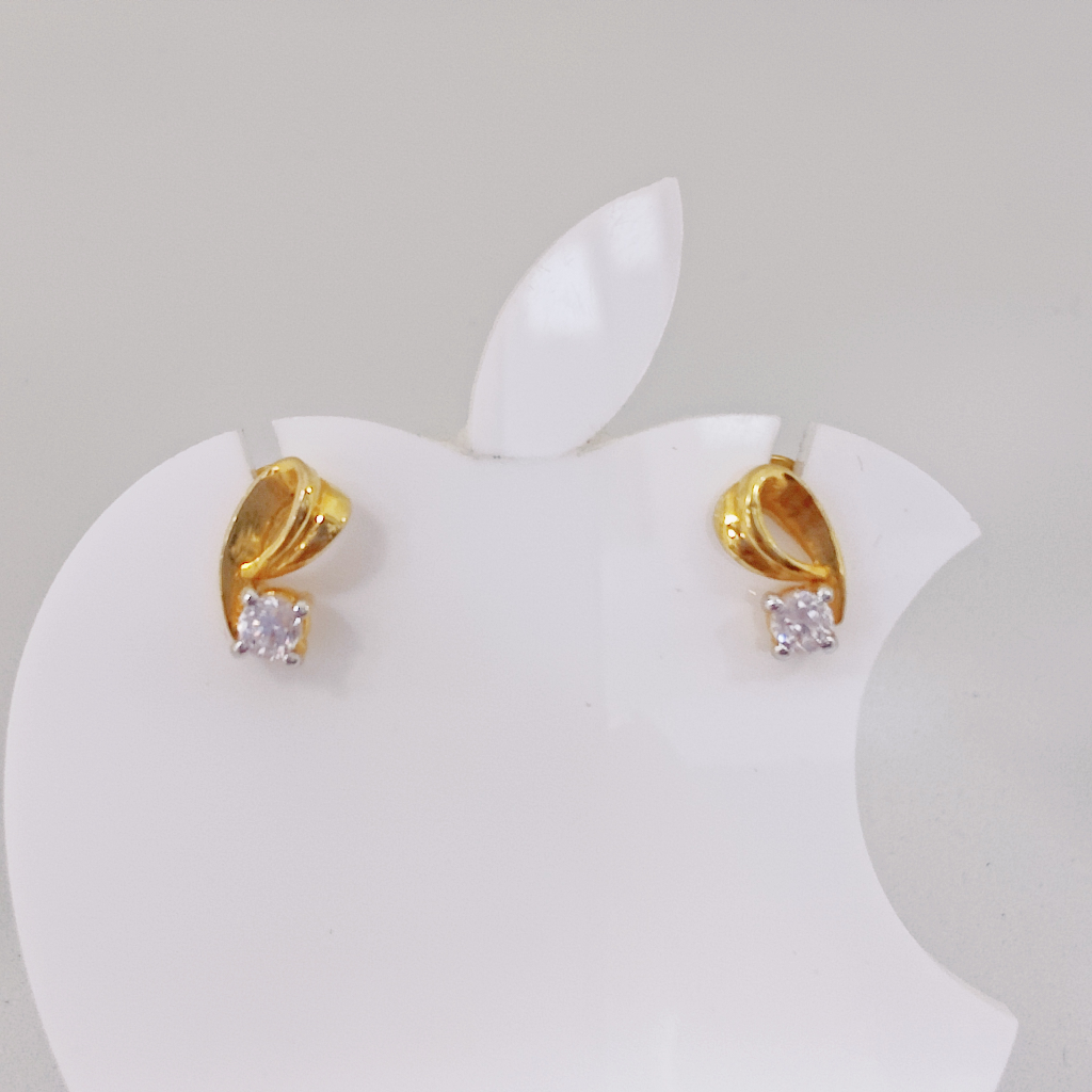 18k gold exclusive diamond earring - Image 2