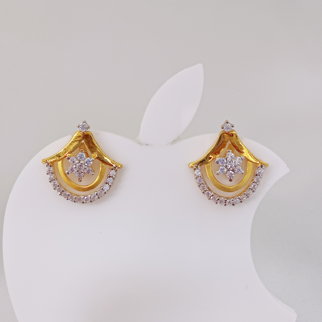 18k gold exclusive diamond ladies earring