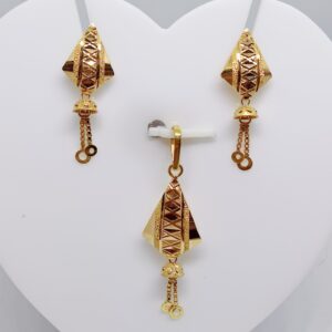 18k gold plain hanging pendant set