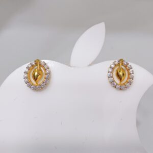 18k Gold Round Shape Stone Ladies Earring
