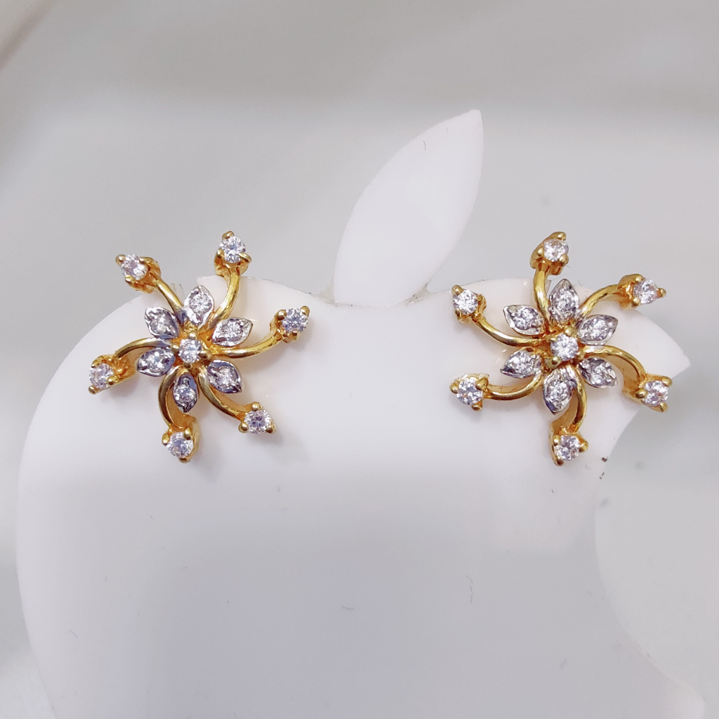 18k gold stone sitting exclusive ladies earring