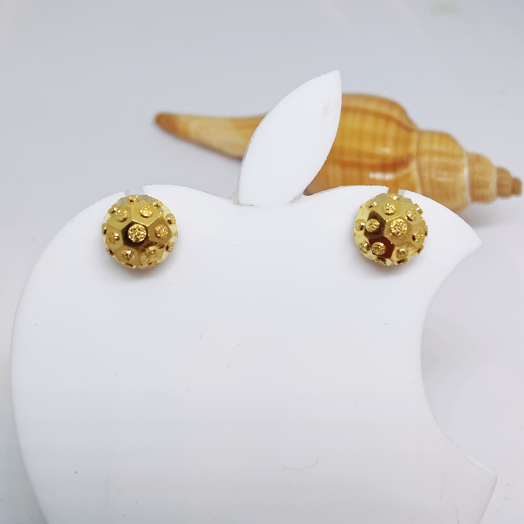 20k gold plain football design ladies earring - Image 2