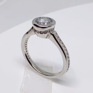 92.5 sterling silver single stone ladies ring