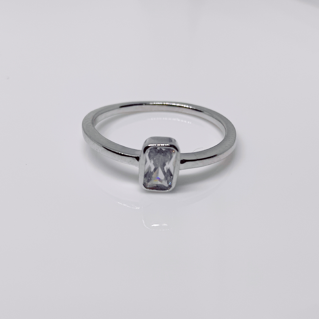 92.5 sterling silver solitaire diamond ladies ring