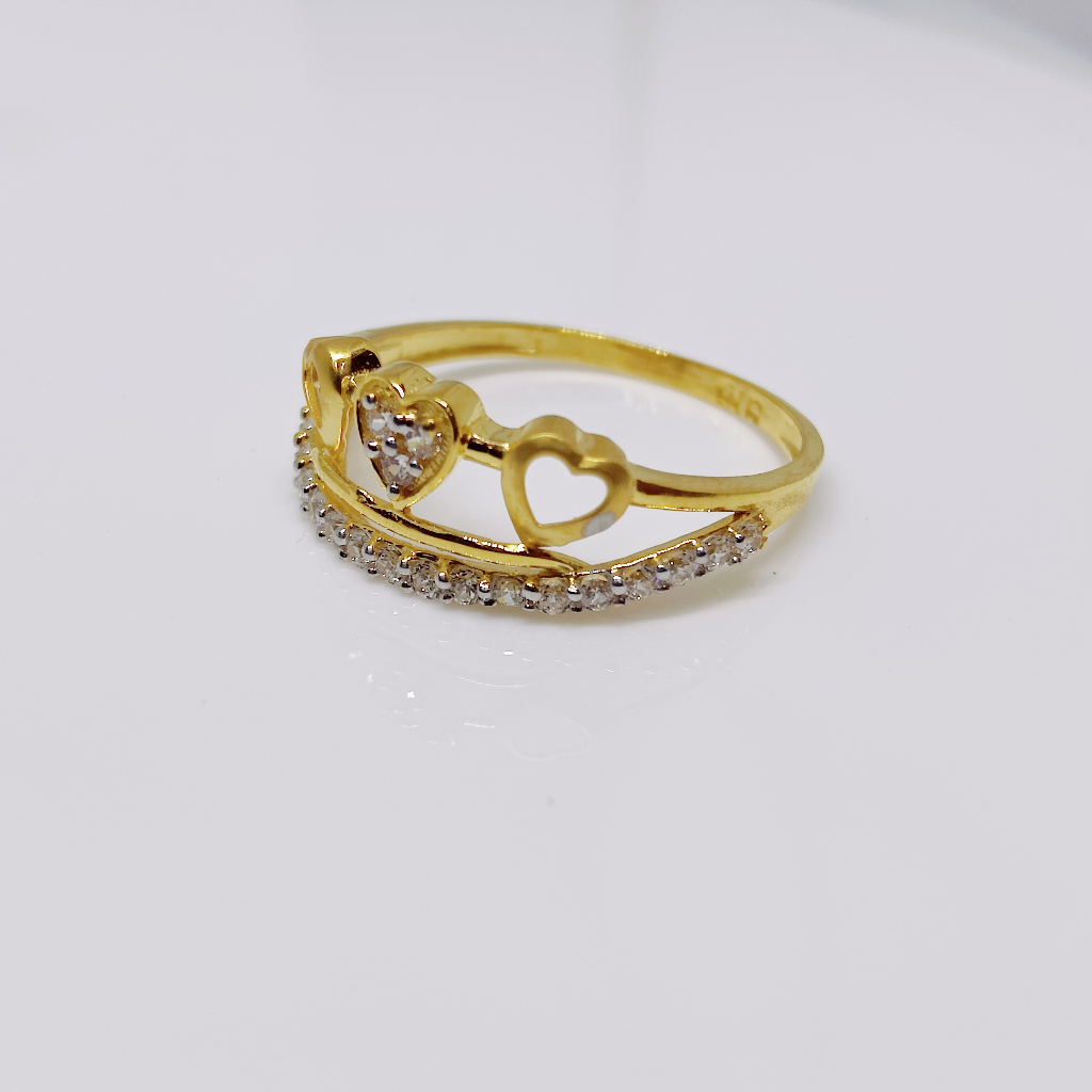 916 gold Triple heart shape ring