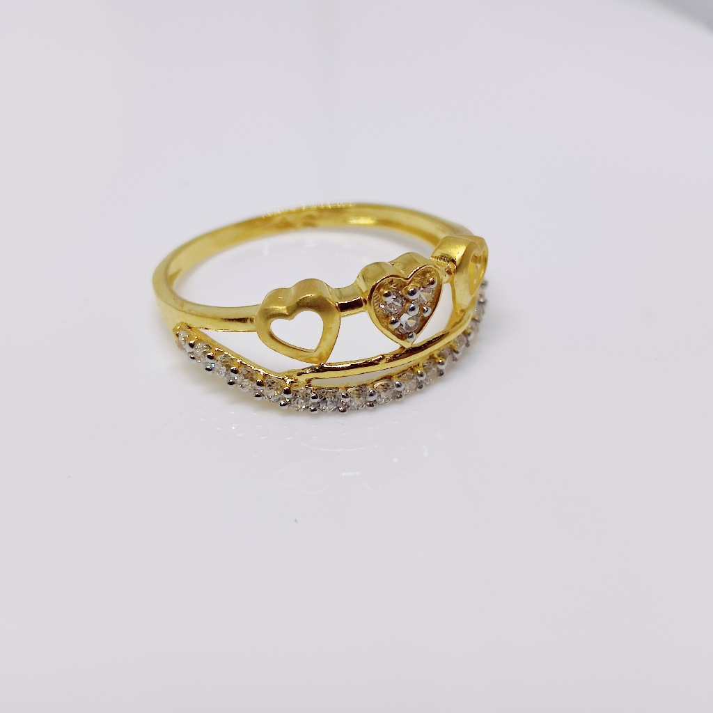 916 gold Triple heart shape ring